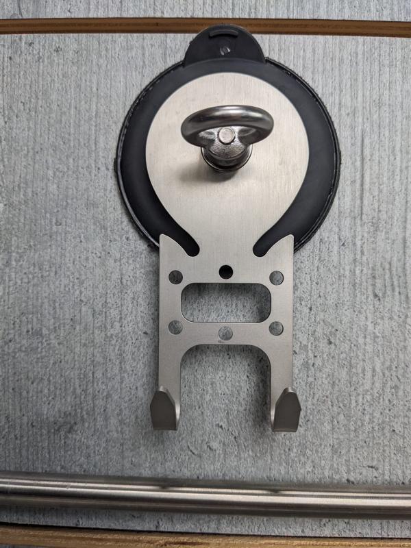 Für raue und gewölbte Flächen, Halter mit Haken, Ösen & Bohrungen 100% Edelstahl